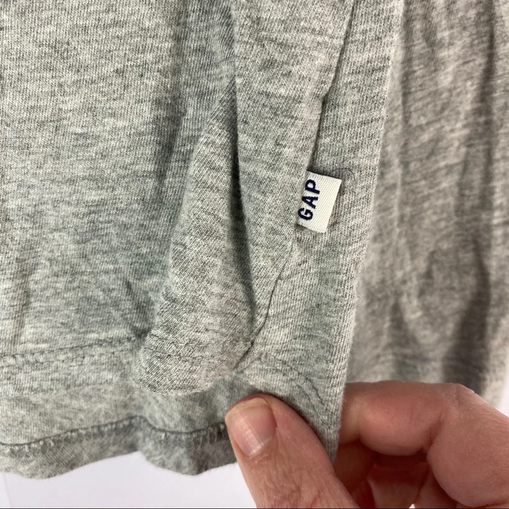 Gap‎ Disney rainbow Mickey Mouse t-shirt size XS